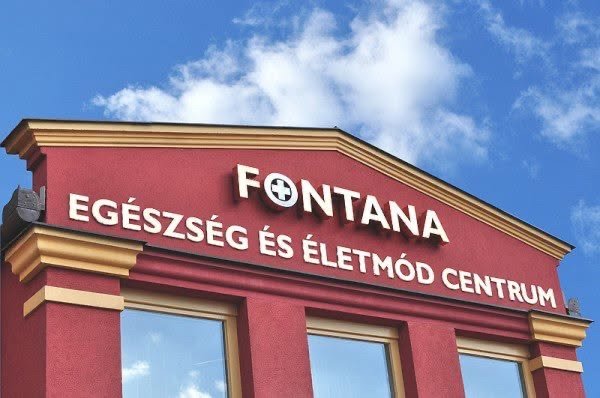 A Fontana Egészség és Életmód Centrum épülete Hódmezővásárhelyen